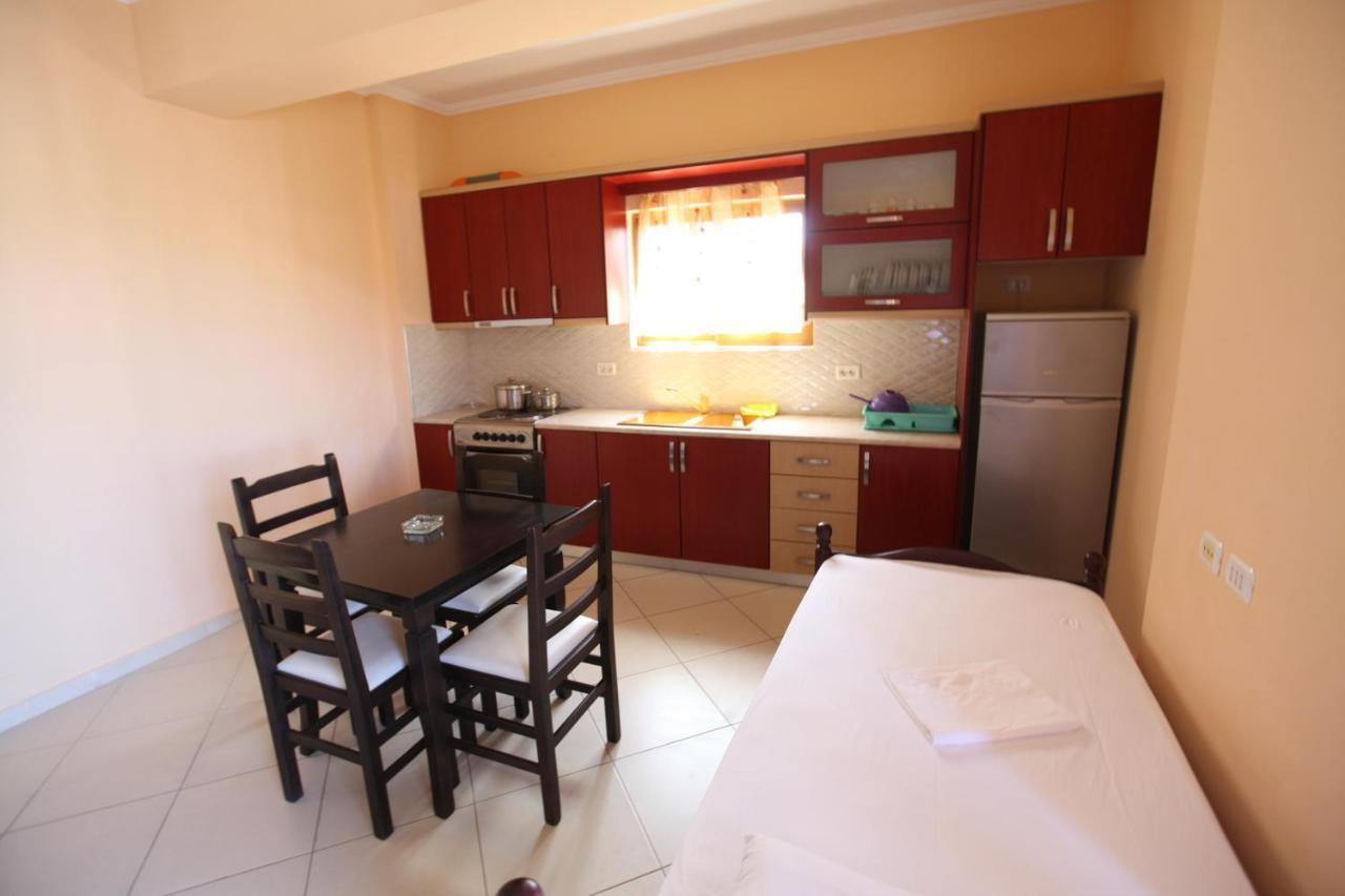 Vila Jakupi Lägenhet Sarandë Exteriör bild