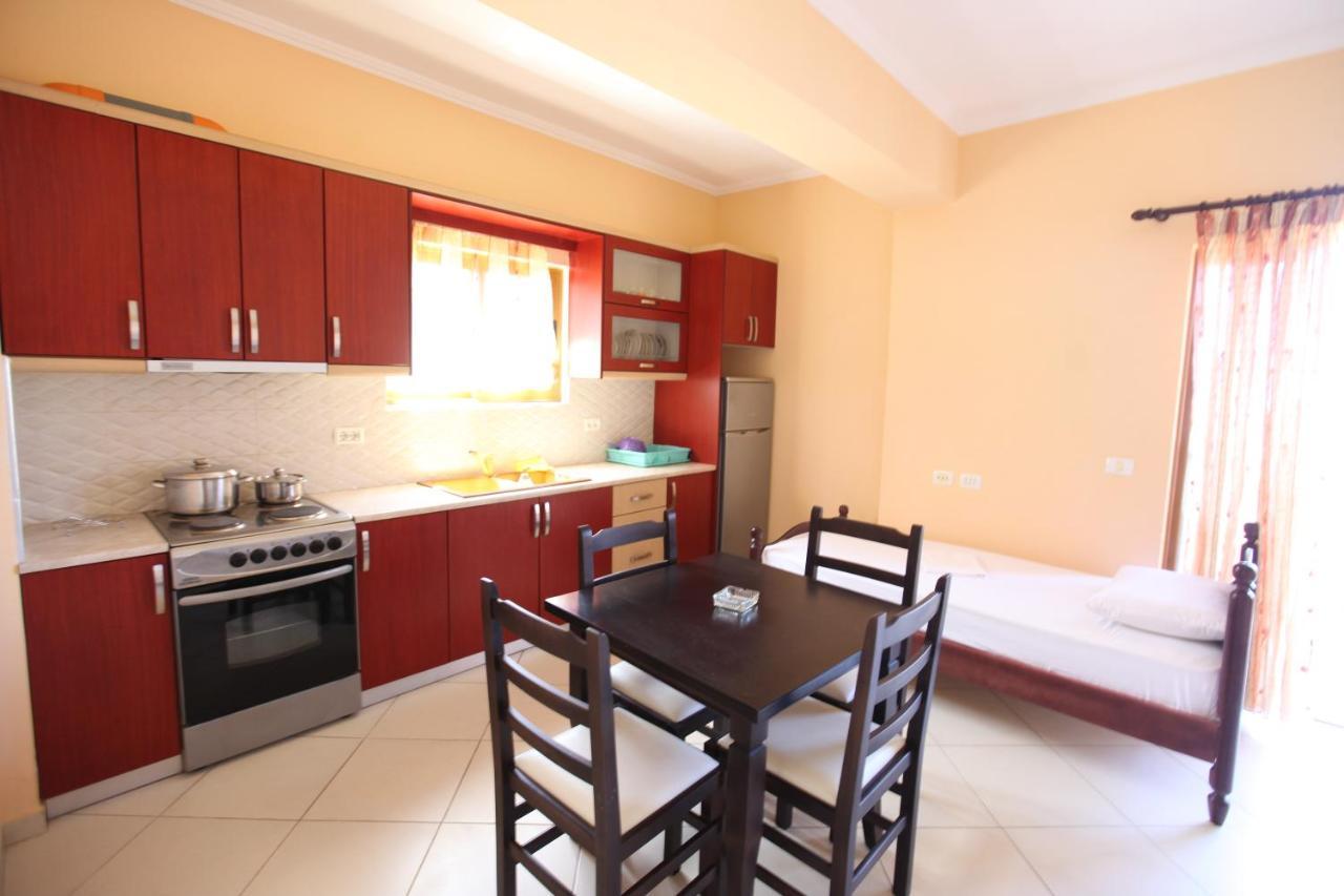 Vila Jakupi Lägenhet Sarandë Exteriör bild