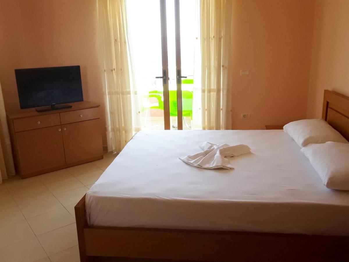 Vila Jakupi Lägenhet Sarandë Exteriör bild
